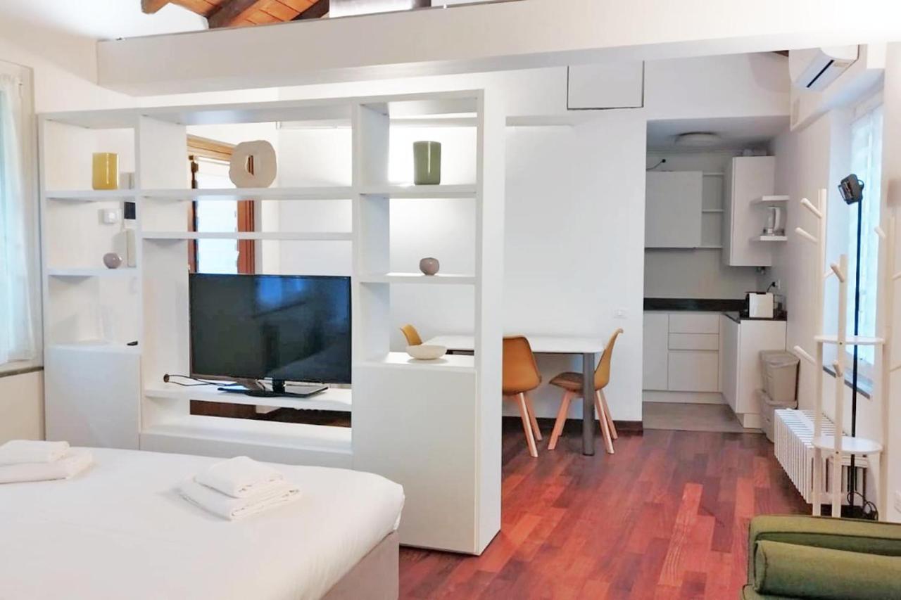 Appartamento Le Guglie In Piazza Castello - Centro Storico Milano Ngoại thất bức ảnh